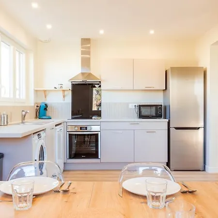 L'escapade Coloree - Gare - Futuroscope - Parking Apartment *