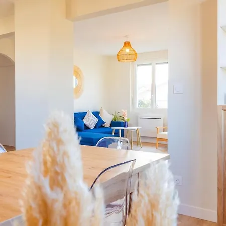 L'escapade Coloree - Gare - Futuroscope - Parking Apartment Poitiers