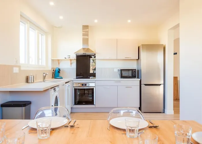 L'escapade Coloree - Gare - Futuroscope - Parking Apartment *