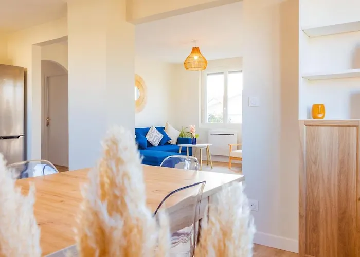 L'escapade Coloree - Gare - Futuroscope - Parking Apartment Poitiers